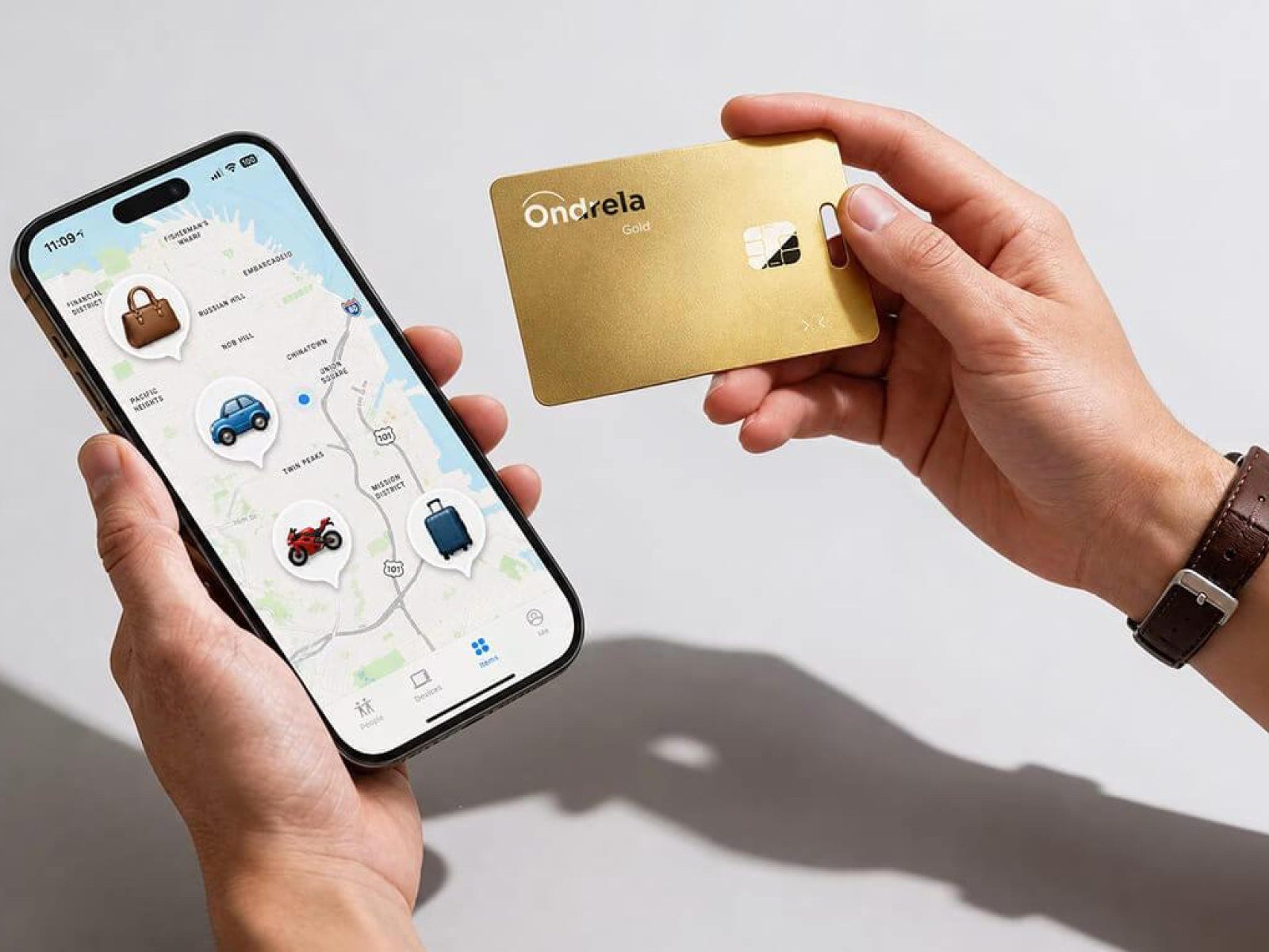 Ondrela Gold tracker card and smartphone